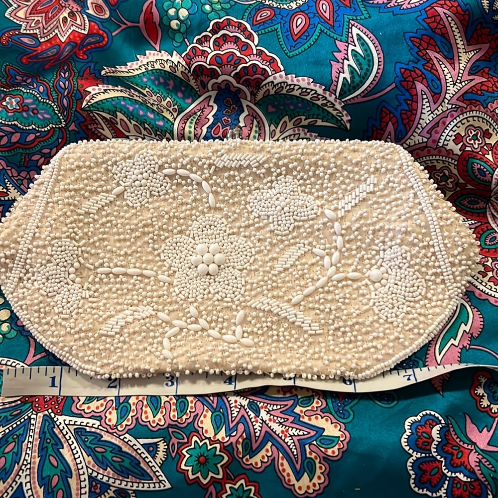 Vintage intricate beaded Magid Japan clutch purse